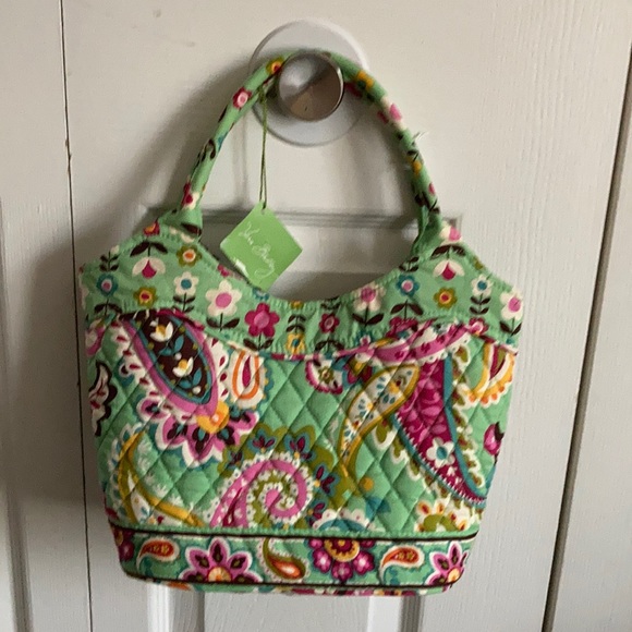 Vera Bradley Handbags - NWT Daisy Vera Bradley Purse in Tutti Frutti